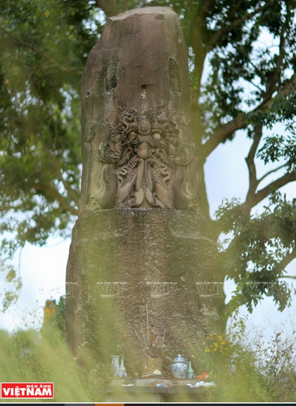 Bí ẩn cột đá chùa Dạm tạo sức hút kỳ diệu với du khách thập phương ảnh 2