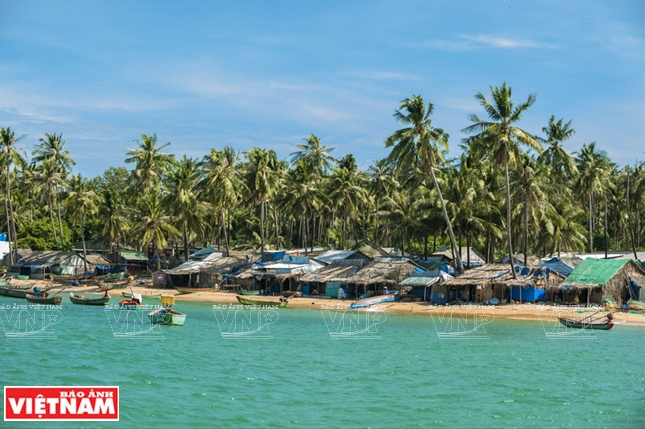 Khám phá vẻ đẹp hoang sơ của An Thới với dải san hô đẹp nhất Việt Nam ảnh 1