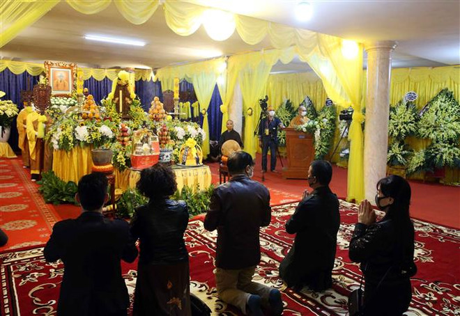 Lãnh đạo viếng, gửi vòng hoa viếng Đại lão Hòa thượng Thích Phổ Tuệ ảnh 4