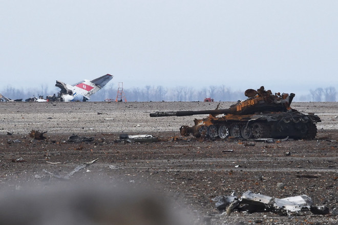 Ukraine: Thành phố Donetsk rung chuyển vì bị nã tên lửa đạn đạo ảnh 1