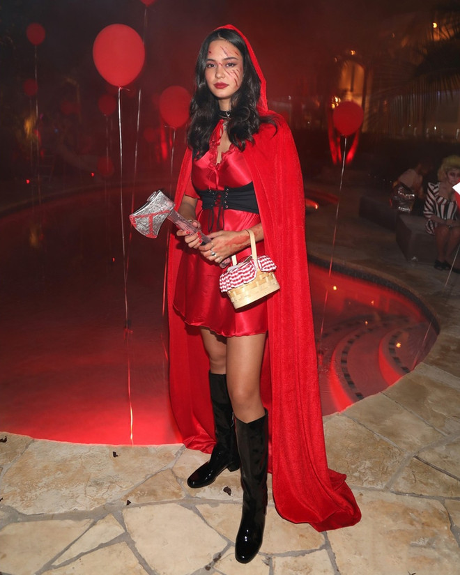 Mỹ nhân Hollywood ''quậy tung'' Halloween với trang phục ấn tượng ảnh 12