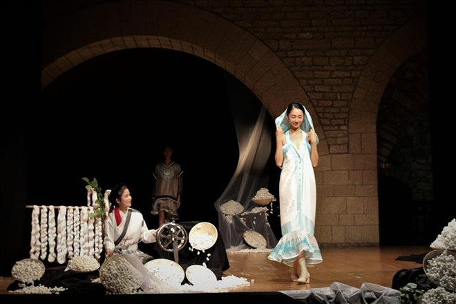 "Ngoại giao Lụa" của Việt Nam chinh phục San Marino ảnh 2