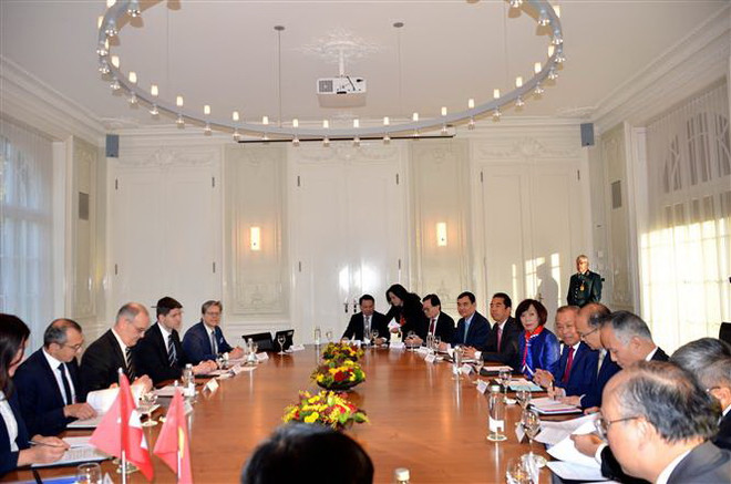 Đề nghị Thụy Sĩ tiếp tục hỗ trợ Việt Nam trong ổn định kinh tế vĩ mô ảnh 2