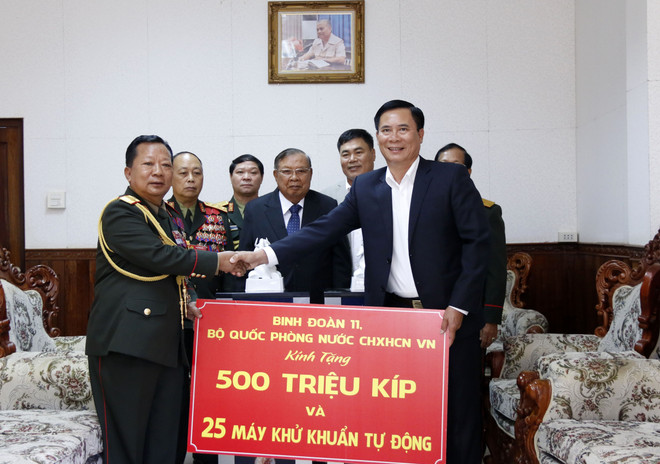 Bộ Quốc phòng Việt Nam hỗ trợ Lào phòng chống đại dịch COVID-19 ảnh 1