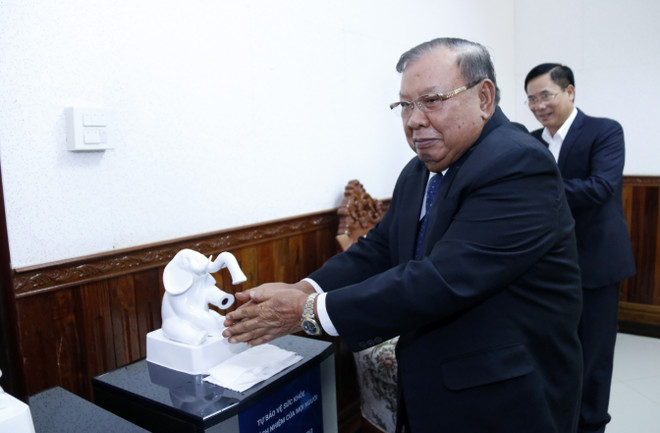 Bộ Quốc phòng Việt Nam hỗ trợ Lào phòng chống đại dịch COVID-19 ảnh 2