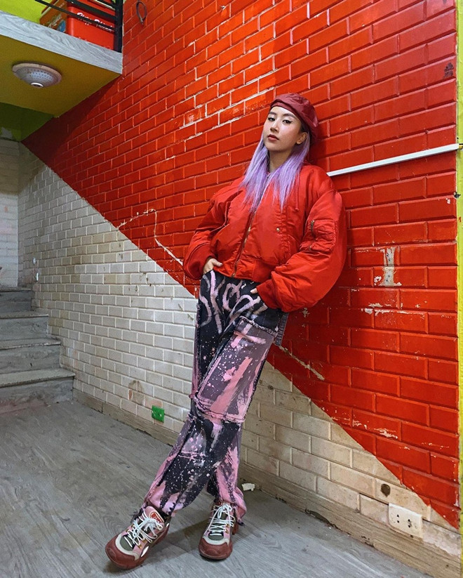 Chi Pu và dàn sao Việt xúng xính áo khoác, cardigan ngày lạnh ảnh 1