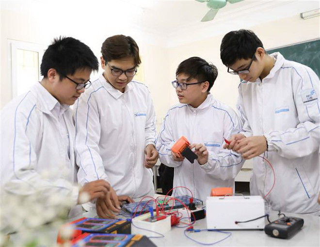 Ngôi trường “siêu gặt hái" thành tích tại các kỳ thi Olympic quốc tế ảnh 2