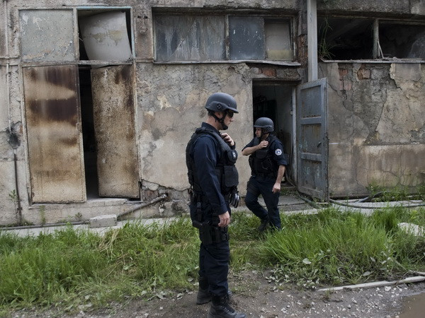 [Photo] Nổ tại nhà máy điện ở Kosovo, nhiều người thương vong ảnh 3