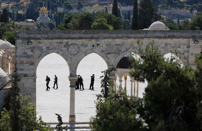 Lãnh đạo Israel và Palestine điện đàm sau vụ tấn công ở Jerusalem ảnh 1