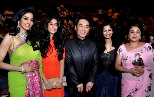 Trương Nghệ Mưu xin lỗi vì vi phạm luật về sinh đẻ ảnh 1