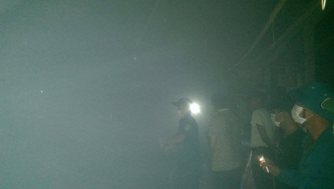 Hỏa hoạn giữa đêm, nhiều kiốt tại chợ Xốm ở Hà Đông bị thiêu rụi ảnh 5