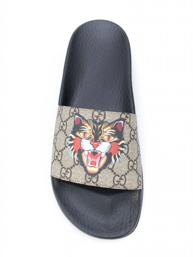 Cùng với “giày ông già”, dép lê tiền triệu cũng gây bão không kém ảnh 6