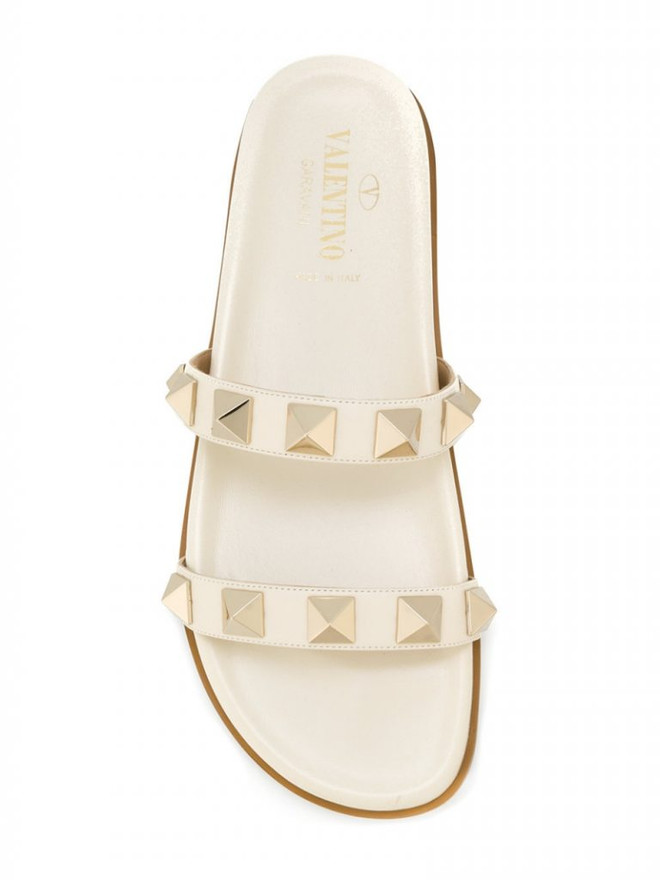 Cùng với “giày ông già”, dép lê tiền triệu cũng gây bão không kém ảnh 18