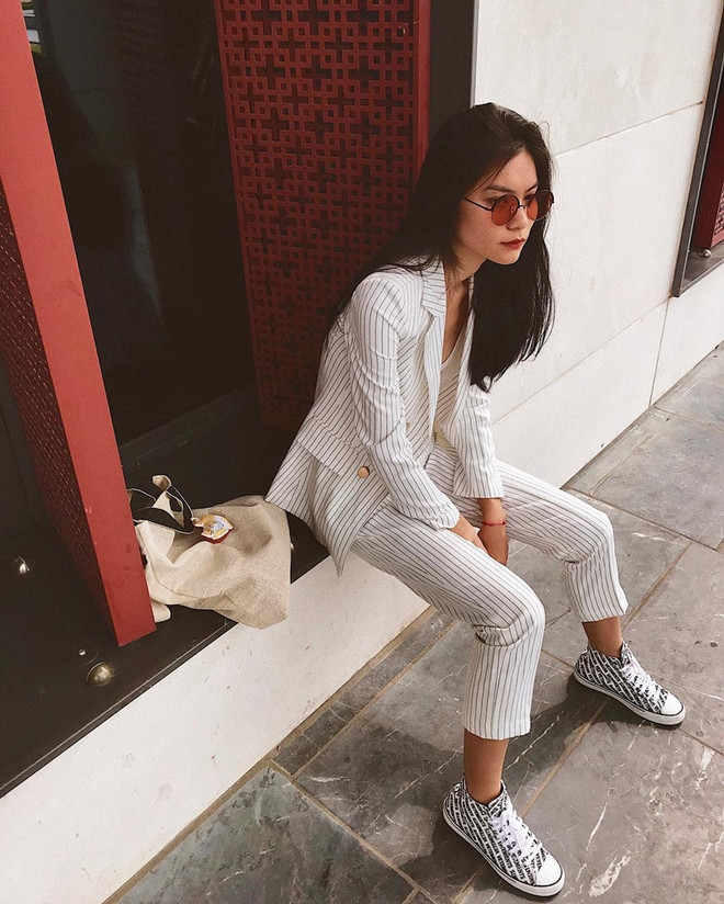 Thanh Hằng, Hà Tăng và dàn mỹ nhân ghi điểm với street style ấn tượng ảnh 16