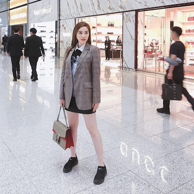 Ngất ngây với street style ngập tràn váy đầm cổ điển của mỹ nhân Việt ảnh 15