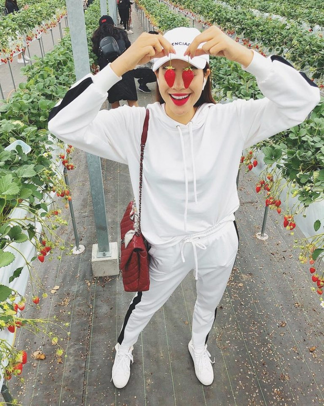 Ngất ngây với street style ngập tràn váy đầm cổ điển của mỹ nhân Việt ảnh 8