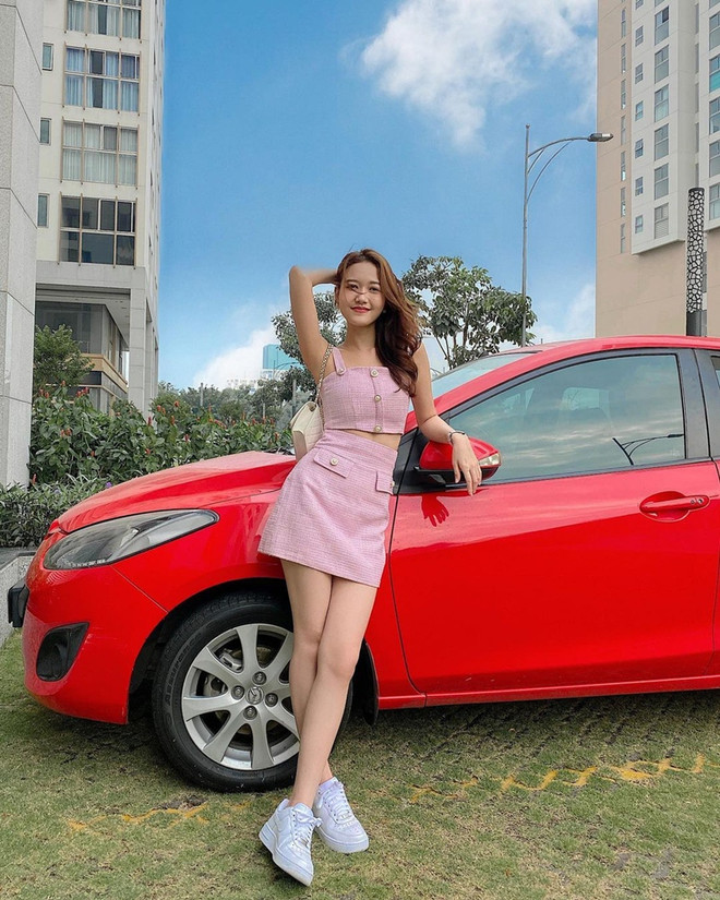 "Say nắng" trước loạt đồ trắng toàn tập của dàn mỹ nhân Việt ảnh 18