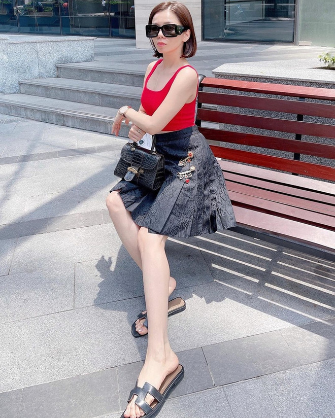 "Say nắng" trước loạt đồ trắng toàn tập của dàn mỹ nhân Việt ảnh 24