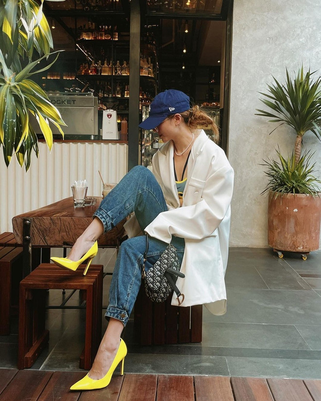 "Say nắng" trước loạt đồ trắng toàn tập của dàn mỹ nhân Việt ảnh 10