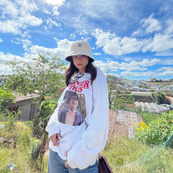 "Say nắng" trước loạt đồ trắng toàn tập của dàn mỹ nhân Việt ảnh 26