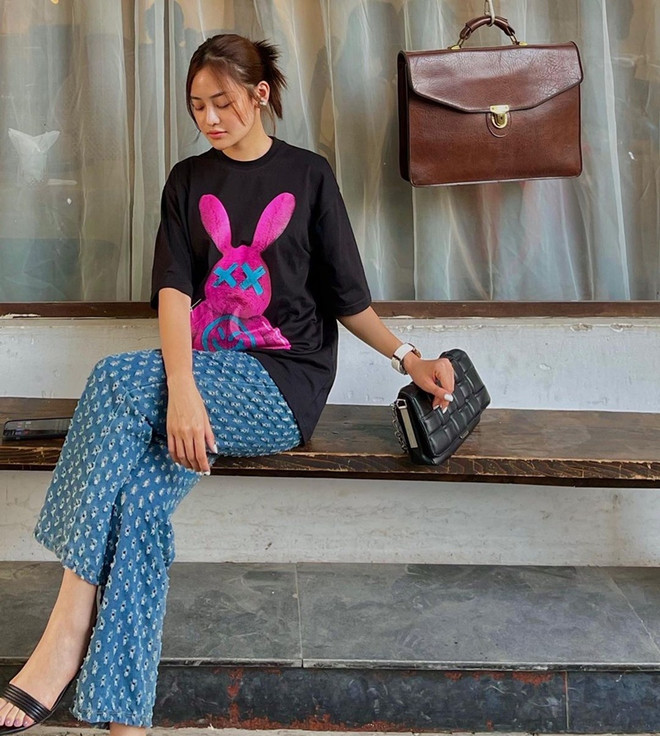 "Say nắng" trước loạt đồ trắng toàn tập của dàn mỹ nhân Việt ảnh 23