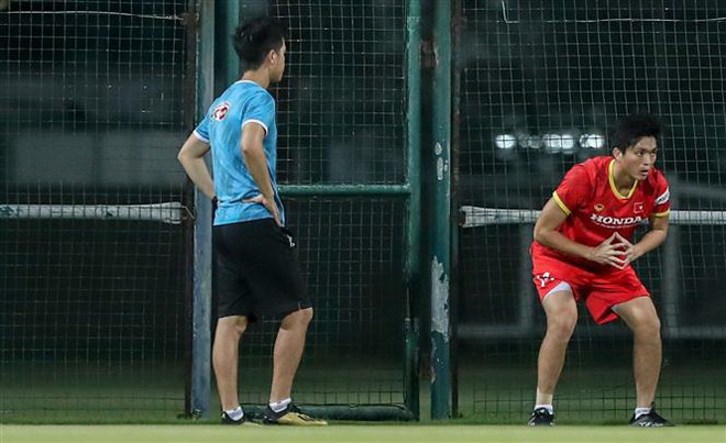 Vòng loại World Cup: Quang Hải sẵn sàng, Tuấn Anh khó dự trận gặp UAE ảnh 1