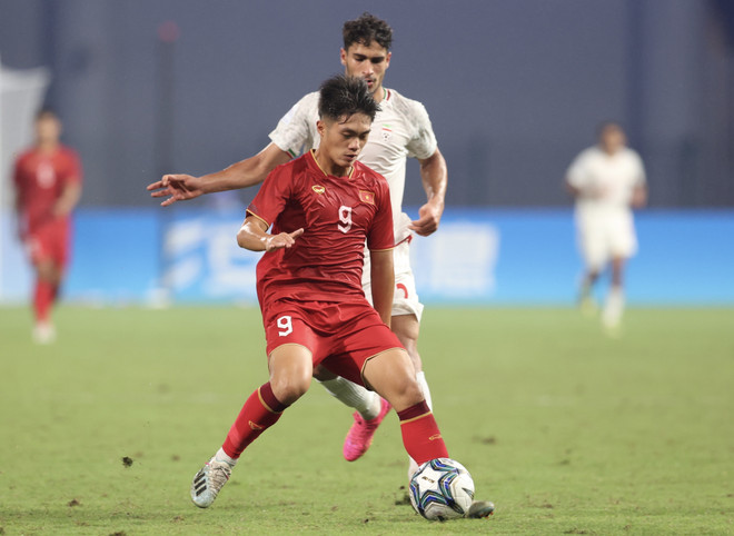 HLV Hoàng Anh Tuấn: Olympic Việt Nam thua do thiếu tập trung ảnh 2