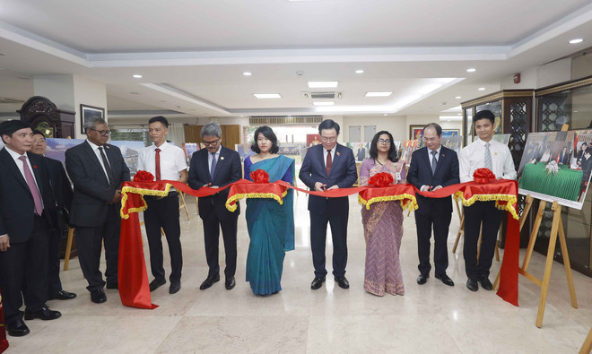 Khai trương trưng bày ảnh 50 năm quan hệ Việt Nam-Bangladesh ảnh 1