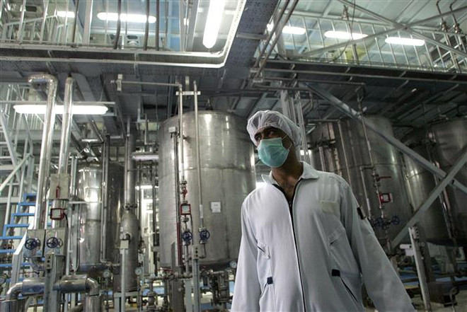 Bên trong một cơ sở làm giàu urani ở Iran. (Ảnh: AFP/TTXVN) Iran khẳng định bảo vệ các lợi ích hạt nhân trong tiến trình đàm phán ảnh 1
