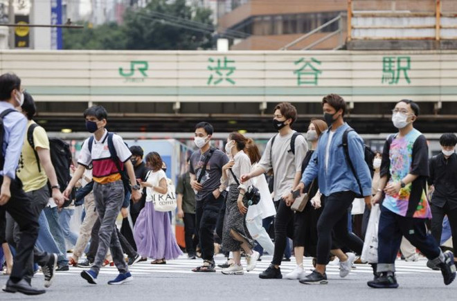 Nhật Bản lần đầu tiên ghi nhận số ca mắc mới COVID-19 vượt 10.000 ca ảnh 1