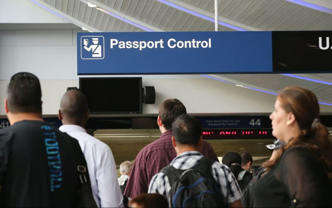 Mỹ quyết định áp đặt hạn chế đi lại mới đối với công dân Hungary ảnh 1