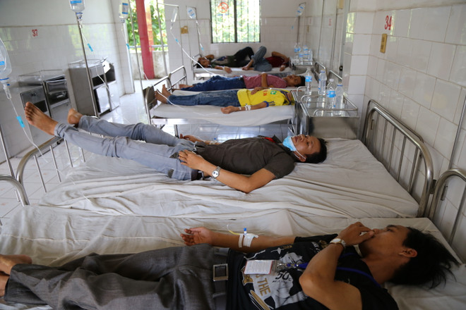 Bình Dương: Hơn 80% vụ ngộ độc xảy ra ở bếp ăn tập thể ảnh 1