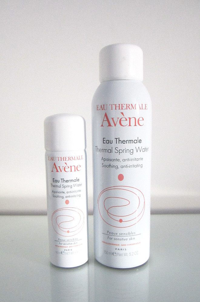 Sáu chai xịt khoáng giá bình dân lý tưởng cho làn da mùa Hè ảnh 1