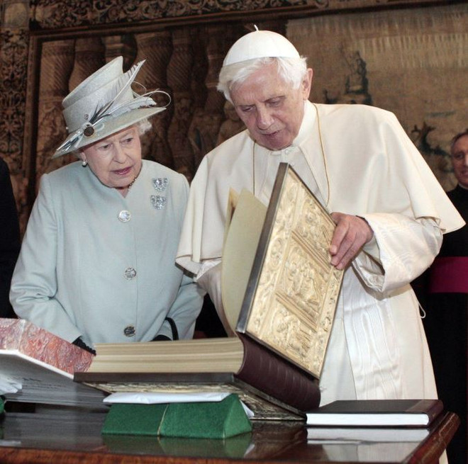 Nữ hoàng Anh Elizabeth Đệ nhị: 91 tuổi chỉ là một con số ảnh 4