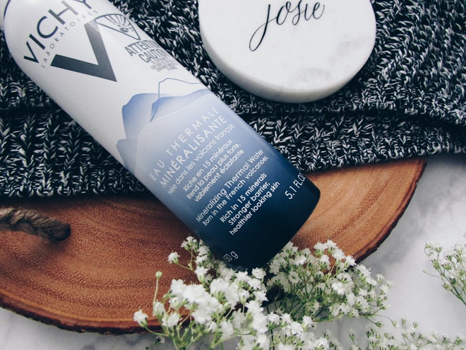 Sáu chai xịt khoáng giá bình dân lý tưởng cho làn da mùa Hè ảnh 3