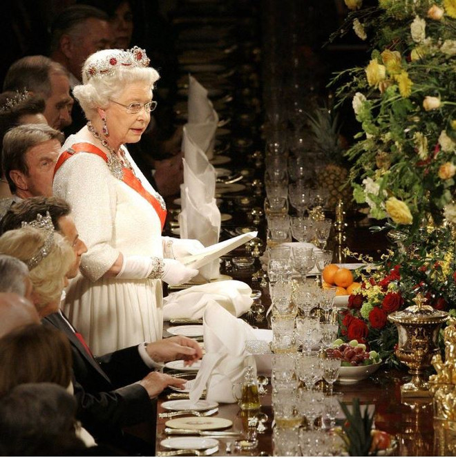 Nữ hoàng Anh Elizabeth Đệ nhị: 91 tuổi chỉ là một con số ảnh 2