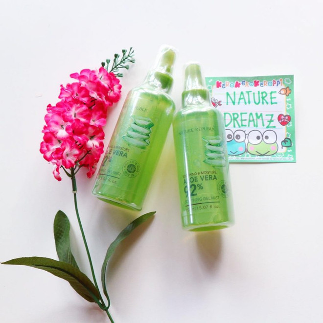 Sáu chai xịt khoáng giá bình dân lý tưởng cho làn da mùa Hè ảnh 6