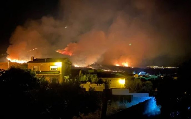 Cháy rừng tại nhiều nơi ở Tây Ban Nha, thiêu rụi 5.000ha đất rừng ảnh 1