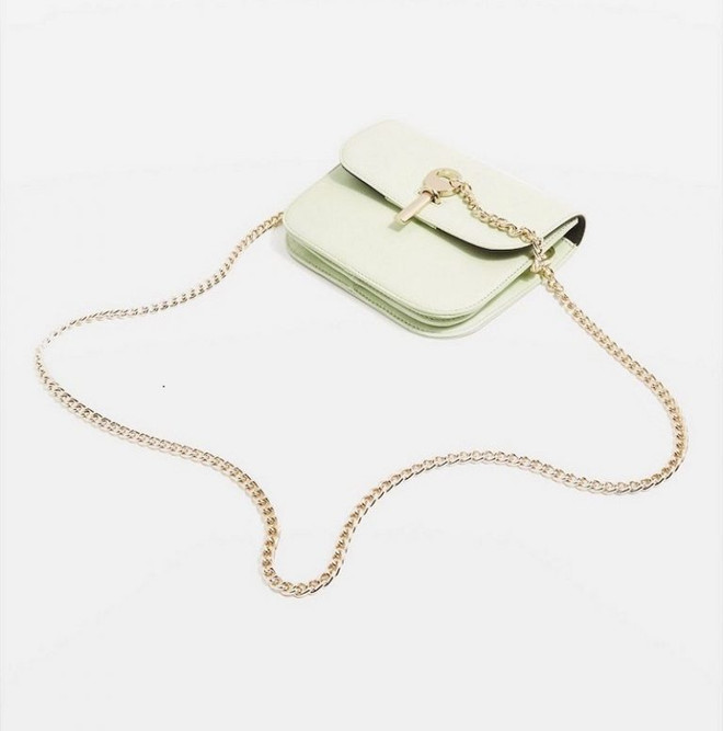 6 kiểu túi xách không thể thiếu trong tủ đồ của các cô gái ảnh 3