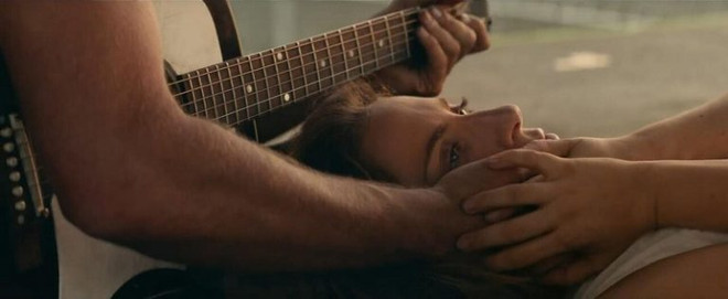 Cùng Bradley Copper, Lady Gaga vụt sáng trong tuyệt phẩm âm nhạc mới ảnh 4