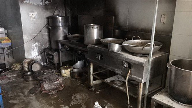 TP. HCM kịp thời giải cứu 7 người bị mắc kẹt trong vụ cháy nhà ảnh 3