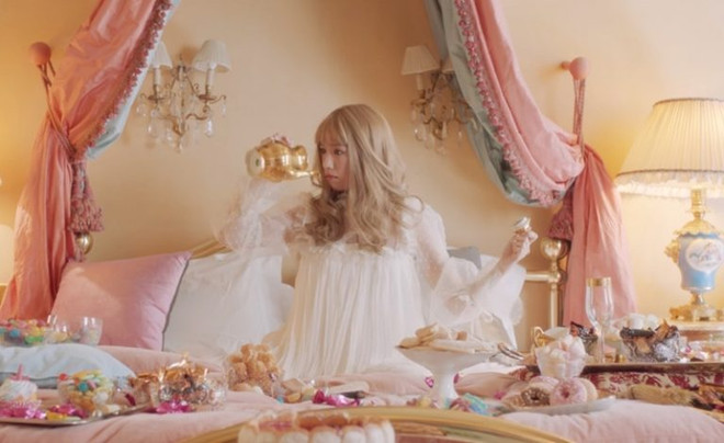 Cuộc chiến thời trang trong 5 siêu phẩm MV ''hot'' nhất tháng 5 ảnh 9