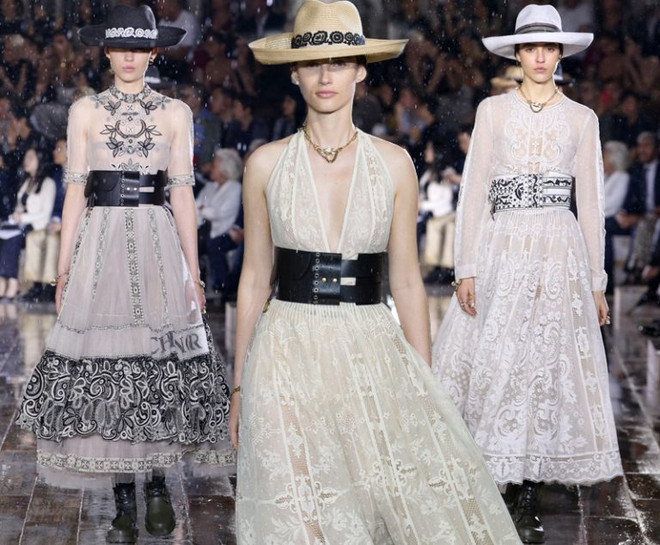 Dior Cruise 2019 - Những nàng thơ Mexico bay bổng ảnh 2