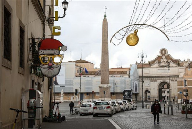 Italy kéo dài hạn chế đi lại, Đan Mạch siết biện pháp phòng COVID-19 ảnh 1