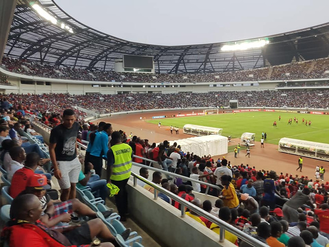 Giẫm đạp sau trận đấu bóng đá ở Angola, ít nhất 5 người tử vong ảnh 1