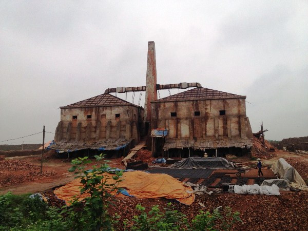 Nhiều dấu hiệu sai phạm trong vụ tai nạn lò gạch ở Mê Linh ảnh 1