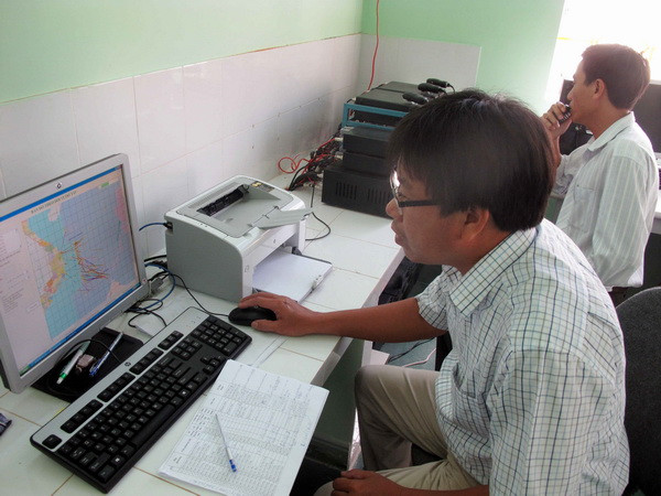 Trước 17 giờ ngày 16/9 phải hoàn thành sơ tán dân tránh bão ảnh 1