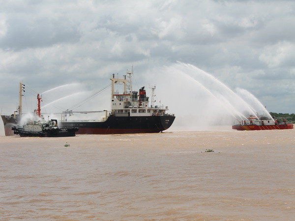 Diễn tập cứu nạn hàng hải trên tuyến luồng Sài Gòn-Vũng Tàu ảnh 1