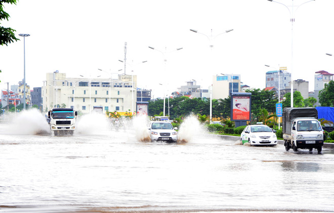 Khu vực từ Nghệ An đến Thừa Thiên-Huế có mưa to kéo dài đến 15/10 ảnh 1