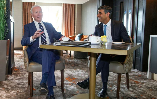 Thủ tướng Anh thúc đẩy quan hệ thân thiết với Tổng thống Mỹ ảnh 1